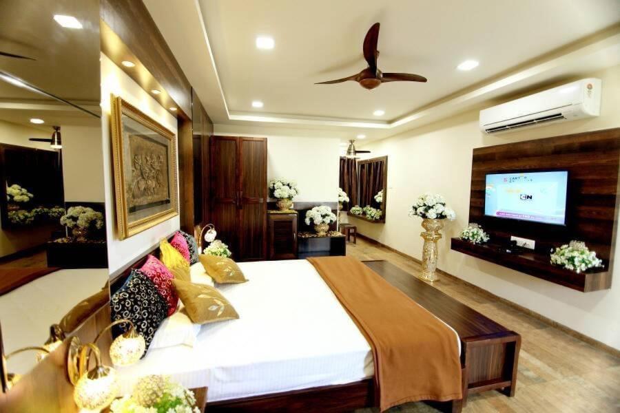 Lamba Celebrations Hotel Nagpur Exterior photo